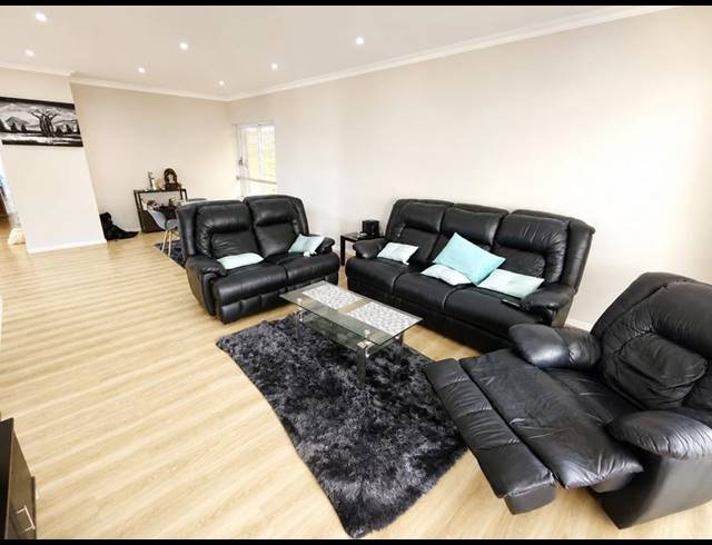 2 BEDROOM APARTMENT FOR SALE IN NEW TOWN CENTRE